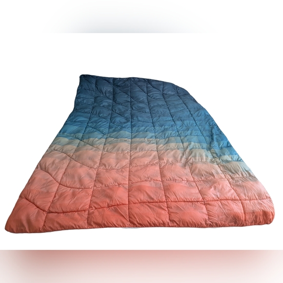 Rumpl Nanoloft Puffy Blanket - Picture 3 of 9